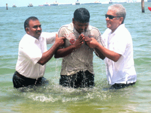 معمودية الماء  بقلم الأخ / رشاد ولسن Baptism-big